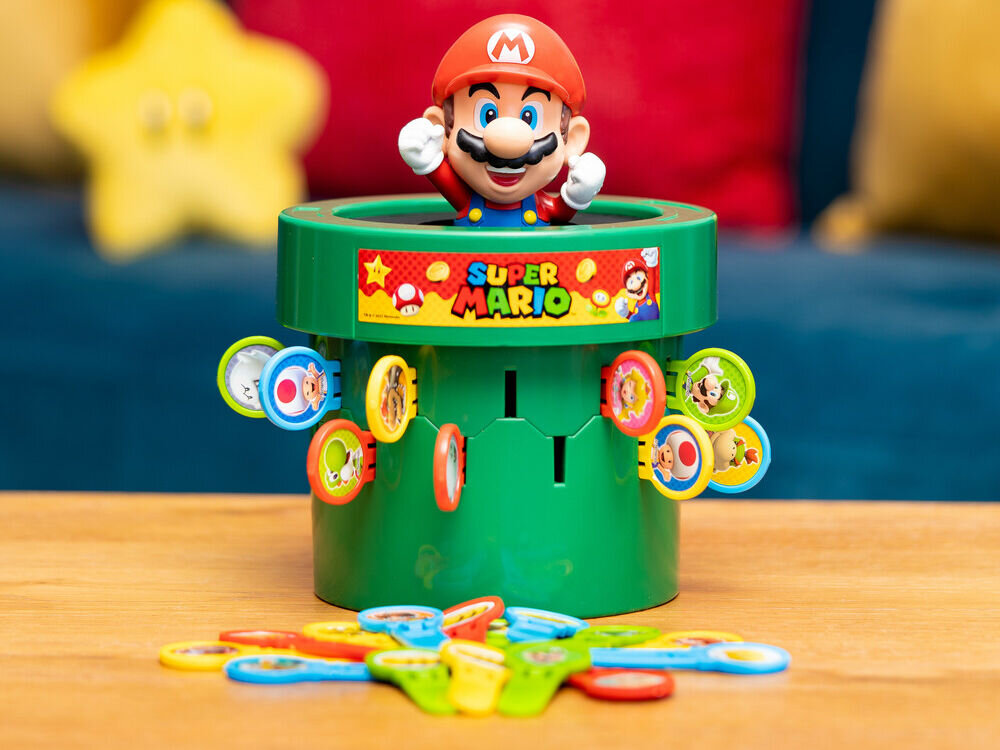 Gra towarzyska TOMY Pop Up Mario T73538 cały zestaw do gry wkładanie mieczyka do beczki ze stichem