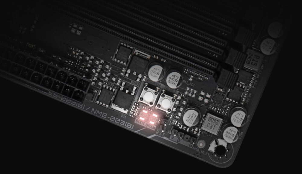 Płyta główna GIGABYTE X870 Eagle WiFi7 Makrofotografia fragmentu płyty głównej pokazująca przyciski sterujące i świecące diody diagnostyczne, montaż, rozwiązania, diagnostyka