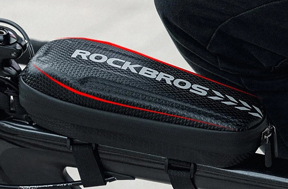Torba na kierownicę ROCKBROS B62 Czarny zdjęcie lifestyle Widoczność po zmroku Elementy odblaskowe