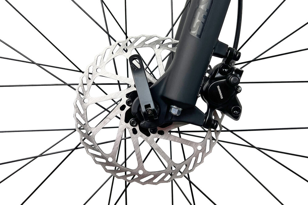 Rower górski MTB INDIANA X-Pulser 3.7 D21 27.5 cala damski Czarno-fuksjowy zbliżenie na tylny hamulec podstawa bezpieczeństwa hamulce tarczowe hydrauliczne duża siła hamowania sprawdzają się w każdych warunkach pogodowych i na każdej trasie płyn hamulcowy hamulce z przodu i z tyłu podwójny pakiet bezpieczeństwa