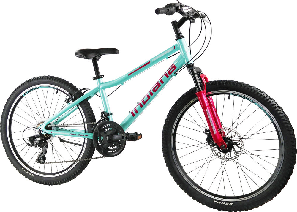 Rower młodzieżowy INDIANA Roxy Jr 24 cale dla dziewczynki Miętowo-różowy rower na białym tle widoczny od przodu po skosie rower młodzieżowy typu górskiego MTB jazda po ścieżkach rowerowych poza miastem przerzutki amortyzator hamulce bezpieczeństwo dla dzieci w wieku od 7 do 12 lat