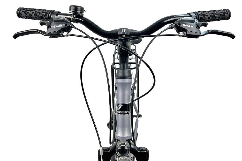 Rower trekkingowy INDIANA X-Road 1.0 D19 28 cali damski Srebrno-czarny kierownica widoczna od przodu aluminiowa kierownica marki SOVEREIGN typu SE-707K CTB W.600 lekka antypoślizgowy materiał dzwonek