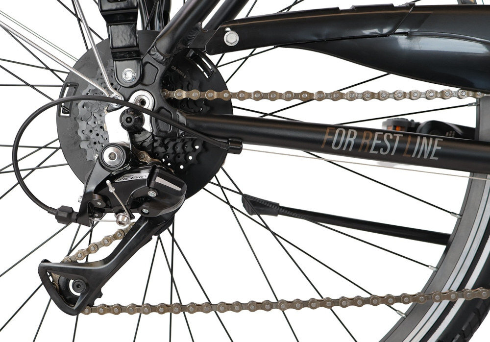 Rower trekkingowy INDIANA X-Road 3.0 M21 28 cali męski Czarno-brązowy zbliżenie na przerzutkę przerzutki marki SHIMANO 24 biegi duża wytrzymałość i sprawne działanie płynna bezproblemowa zmiana biegów przednia przerzutka SHIMANO Tourney tylna przerzutka SHIMANO Acera
