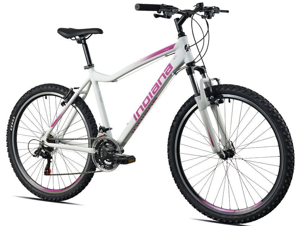 Rower górski MTB INDIANA X-Pulser 1.6 D19 26 cali damski Biało-różowy rower na białym tle widoczny od przodu po skosie góral pojazd dla sportowców do jazdy wyczynowej uniwersalny dla amatorów zwrotny łatwo wchodzi w zakręty do jazdy w mieście za miastem w lesie na górskim szlaku w błocie nie za głębokim piachu