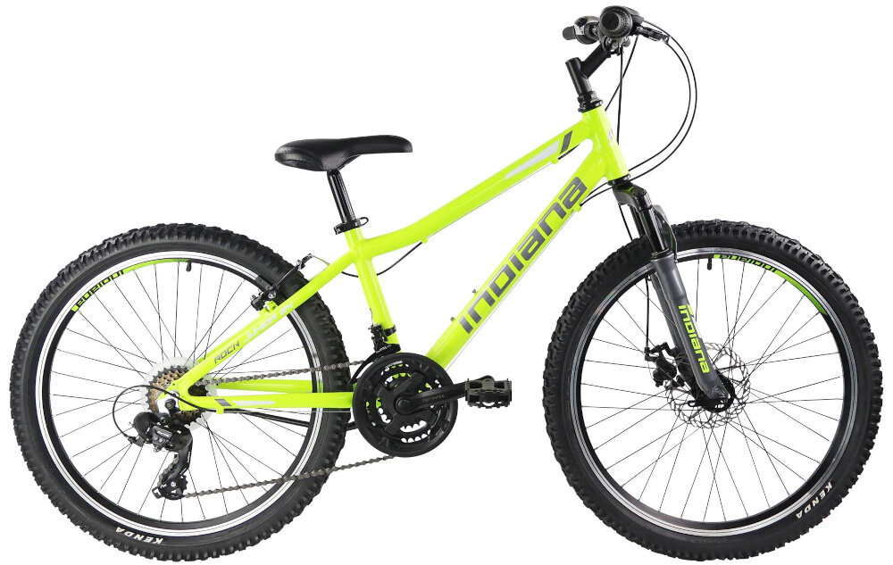 Rower młodzieżowy INDIANA Rock Jr 24 cale dla chłopca Limonkowo-szary rower na białym tle widoczny z boku specjalne gwinty przymocowanie uchwytu na bidon dzwonek zamontowany na kierownicy odblaski dobra widoczność na drodze bezpieczeństwo