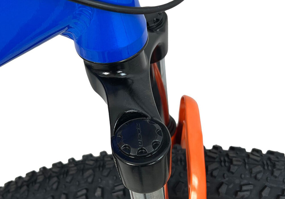 Rower górski MTB INDIANA X-Pulser 2.7 M21 27.5 cala męski Niebiesko-pomarańczowy zbliżenie na amortyzator rower typu hardtail przedni amortyzator marki HL Corp typ HL-389 27,5 Ahead ułatwia najeżdżanie na przeszkody niweluje wstrząsy niska masa roweru duża sztywność regulacja za pomocą sprężyny obsługa poprzez manetki
