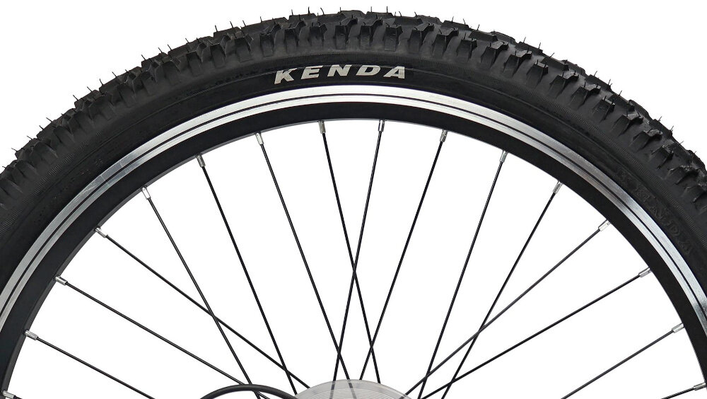 Rower młodzieżowy INDIANA Rock Jr 24 cale dla chłopca Szaro-limonkowy zbliżenie na koło 24-calowe koła szeroki opony marki KENDA dobra przyczepność dwuściankowe obręcze zachowanie regularnego kształtu kół bezpieczna i komfortowa jazda stabilne trzymanie opony regularne sprawdzanie ciśnienia powietrza wartość na bocznej części opony