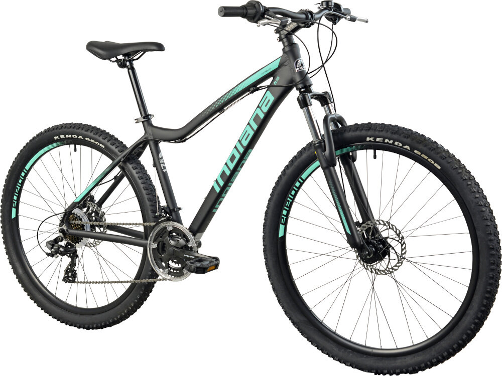 Rower górski MTB INDIANA X-Pulser 2.7 D17 27.5 cala damski Czarno-miętowy rower na białym tle widoczny od przodu po skosie góral pojazd dla sportowców do jazdy wyczynowej uniwersalny dla amatorów zwrotny łatwo wchodzi w zakręty do jazdy w mieście za miastem w lesie na górskim szlaku w błocie nie za głębokim piachu
