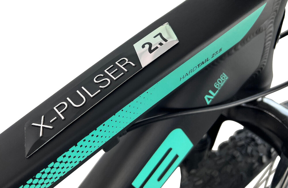 Rower górski MTB INDIANA X-Pulser 2.7 D17 27.5 cala damski Czarno-miętowy zbliżenie na ramę 17-calowa aluminiowa ramę rower zwinny lekki łatwo go podnieść odporność na korozję wybor rozmiaru ramy Twój wzrost mierzony w zrelaksowanej pozycji typ roweru dla osób o wzroście od 165 do 174 cm