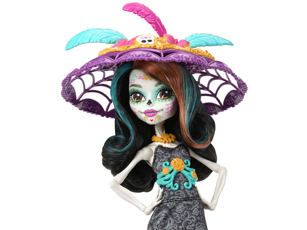 Lalka MONSTER HIGH Dia De Muertos Skelita Calaveras HXH99 stylowa odświętna suknia ciemnoszara kreacja z motywem tłoczonej tkaniny ozdobiona falbankami inspirowanymi papel picado aksamitki na naszyjniku i górze sukni