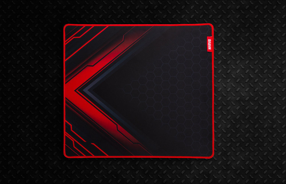 MARVO Blaze M wzmocnione, obszyte krawędzie zapobiegają strzępieniu Gładka powierzchnia płynny, precyzyjny ślizg antypoślizgowy spód - czarno czerwona podkładka na ciemnym tle