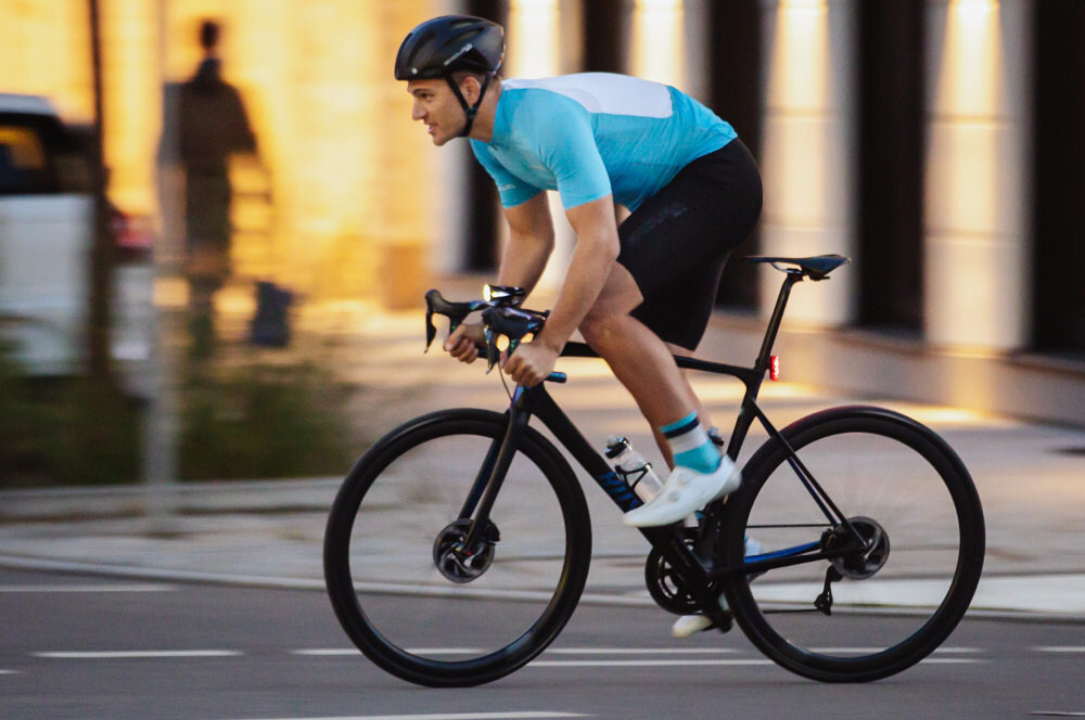 Zestaw lampek rowerowych SIGMA Aura 100 Blaze Link funkcja łączenia technologia BLE