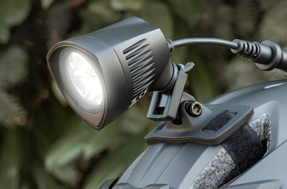 Lampka na kask SIGMA Buster 2000 HL 2 systemy mocowania