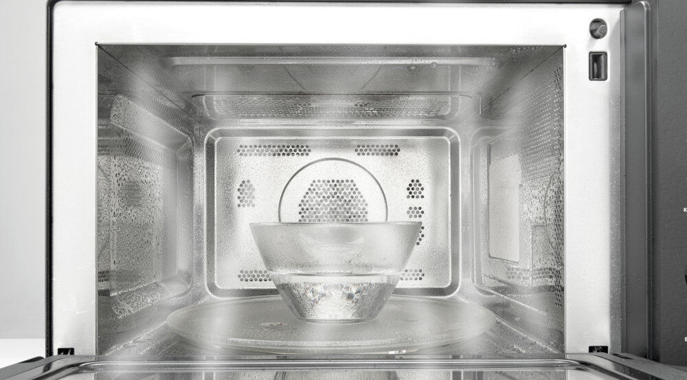 KUCHNIA MIKROFALOWA HISENSE H30MOBS10HC czyszczenie parowe para woda szybkie dokładne brud zanieczyszczenia zapach