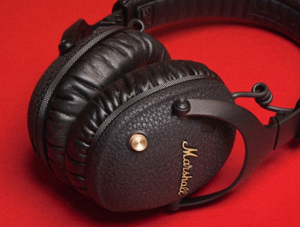 Навушники Marshall Monitor III відтворюють якісну музику без проводів і працюють