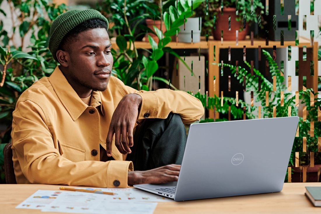 Laptop DELL Inspiron 5640 - Komunikacja