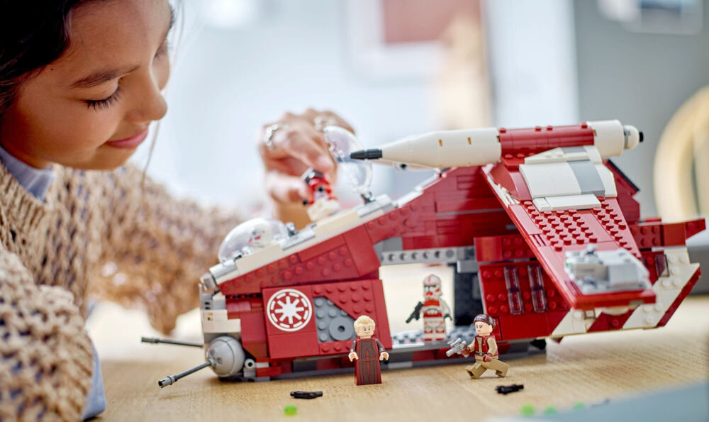 LEGO 75354 Star Wars Kanonierka Gwardii Coruscańskiej szereg interaktywnych funkcji dwa kokpity, które pomieszczą minifigurki miotacze klocków
ruchome armaty Otwarte panele