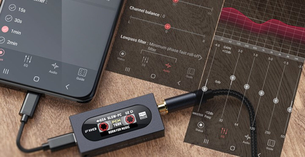 Wzmacniacz słuchawkowy FIIO KA15 aplikacja FIIO Control sterowanie parametrami audio, wzmacniacz podłączony do smartfona