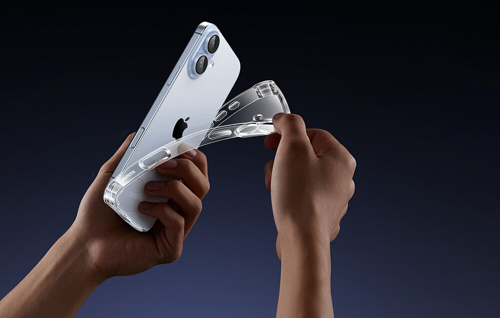 UGREEN Bright Cushion materiału TPU odporności na żółknięcie iPhone elastyczność - elastyczność etui, przedstawione ściąganie z telefonu