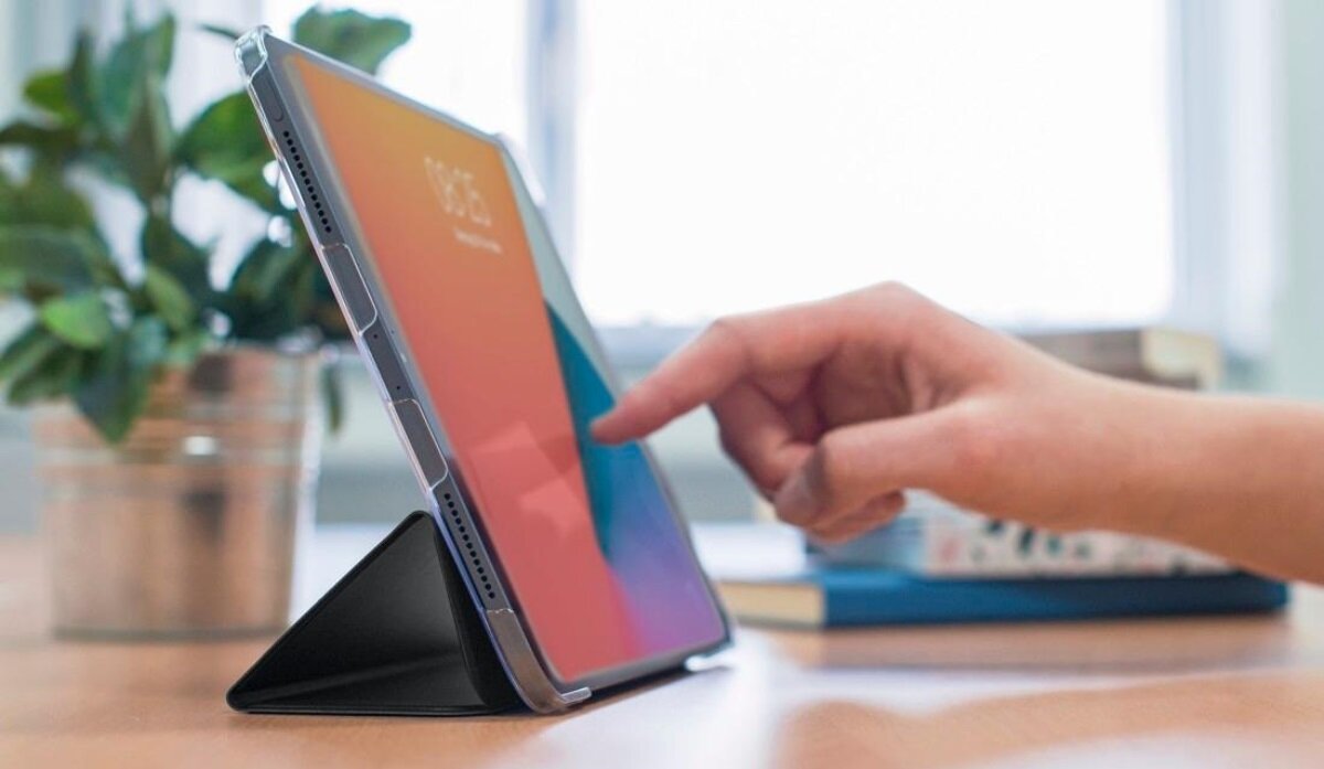 Inteligentne oszczędzanie energii, wbudowany magnes, automatyczne włączanie/wyłączanie, etui Hama Fold Clear do iPad Pro 11