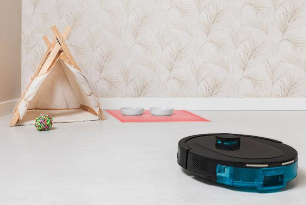 Robot sprzątający CECOTEC Conga 7490 Ultimate Home Genesis zdjęcie lifestyle Wysoka moc  System Force Clean moc ssania 4000 Pa kurz, sierść, okruchy i drobne zabrudzenia