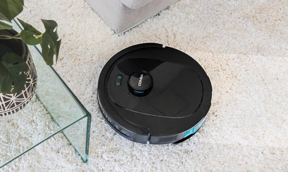 Robot sprzątający CECOTEC Conga 7490 Ultimate Home Genesis zdjęcie lifestyle Szczotka i tryby pracy Wielofunkcyjna szczotka z włosiem i elementami silikonowymi 10 programów czyszczenia