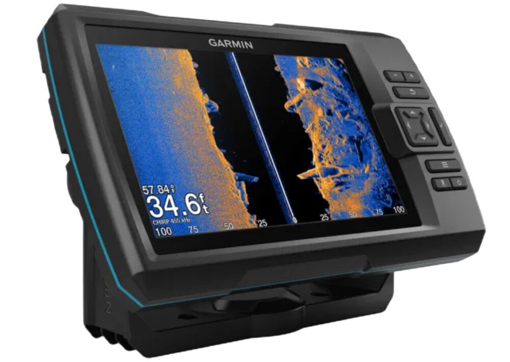 Echosonda wędkarska GARMIN Striker Vivid 7SV z GPS i przetwornikiem GT52HW-TM echosonda na białym tle Maksymalna deklarowana głębokość pracy wynosi do 243,8 m echosondy GARMIN Striker Vivid 7SV ocenić zmianę głębokości, strukturę dna oraz obecność obiektów pod wodą