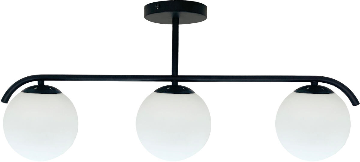 Lampa sufitowa z trzema białymi, kulistymi kloszami zamocowanymi na czarnej, metalowej konstrukcji.