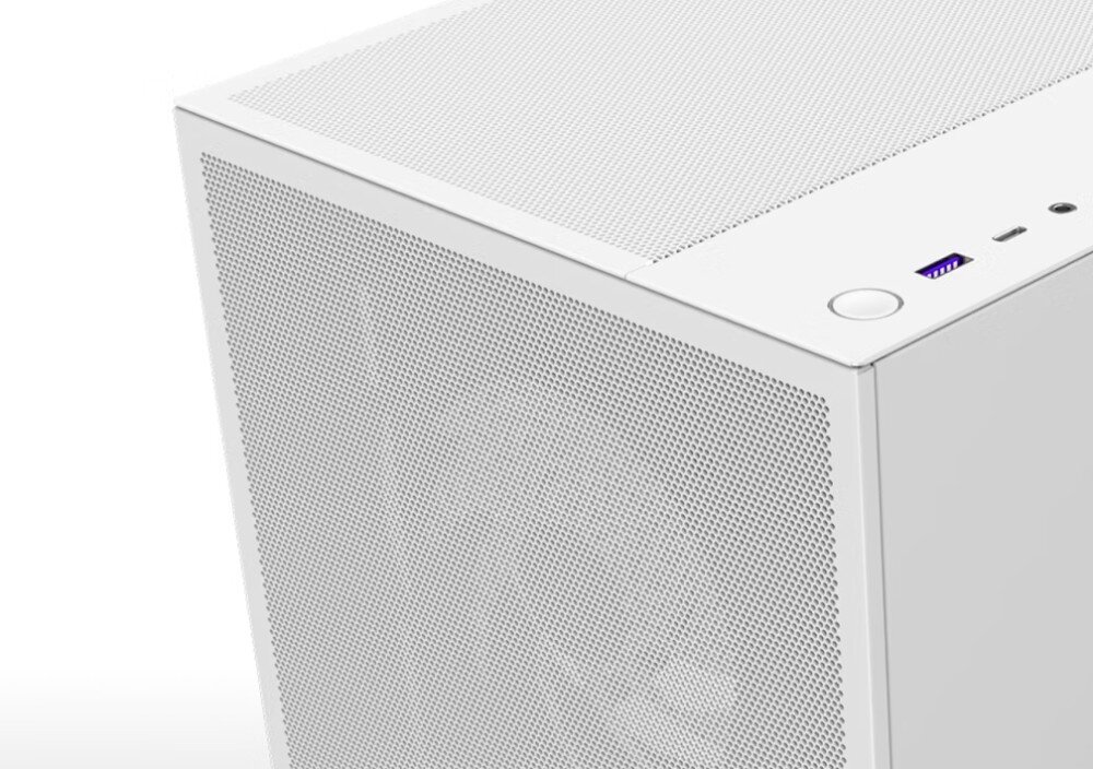 Obudowa NZXT H5 Flow RGB Zbliżenie na górny róg obudowy z perforowanymi panelami i portami na froncie, w tym USB typu A, USB typu C, przyciskiem zasilania i złączem audio, siatkowe panele, przewiewność