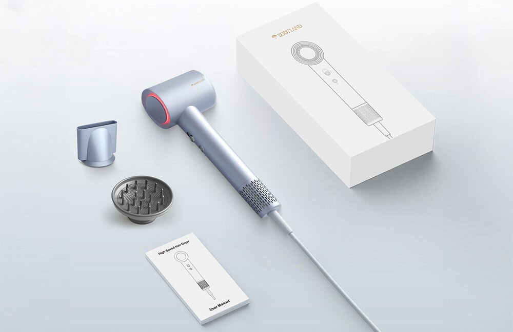 Suszarka BODYLAND BL08P02 dyfuzor nakładka dokumentacja dyfuzor nakładka dokumentacja suszarka z podświetleniem obok leżą końcówki dyfuzor opakowanie instrukcja