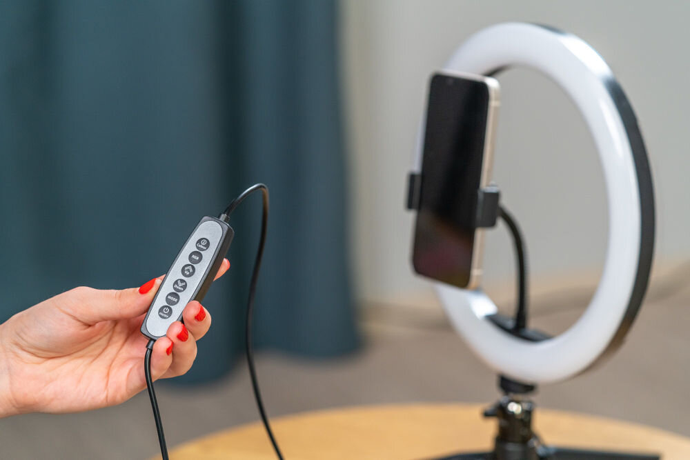 Lampa pierścieniowa XLINE SF401 1200 lumenów wysokie natężenie światła podkreśla detale