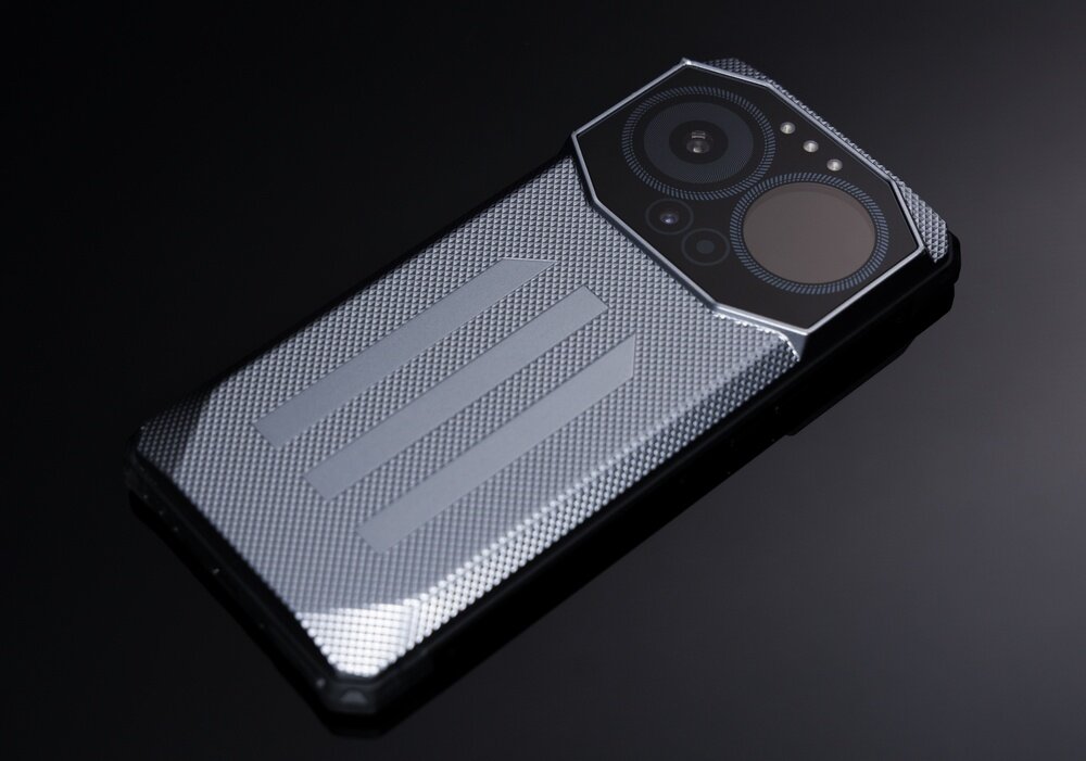 Smartfon IIIF150 B3C Android 14  