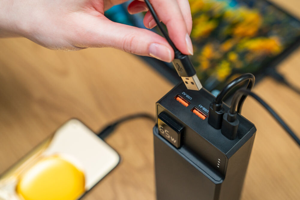 Powerbank XLINE GPB366K 30000 mAh czarny 2 porty usb-a 2 porty usb-c quick charge power delivery