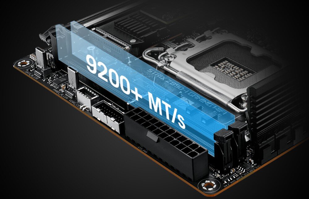Płyta główna ASUS ROG Strix Z890-I Gaming WiFi Zbliżenie na sekcję płyty głównej z gniazdem pamięci DDR5 i napisem '9200+ MT/s' w formie graficznej nakładki, pamięć RAM, taktowanie