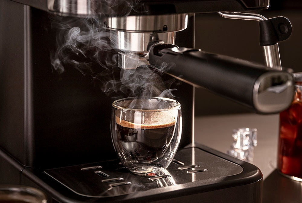 Ekspres CECOTEC Power Espresso 20 ColdBrew Kontrola temperatury napoju System ColdBrew kawa zimnej, ciepłej lub gorącej dopasowanie preferencje  espresso, cappuccino oraz kawy na zimno