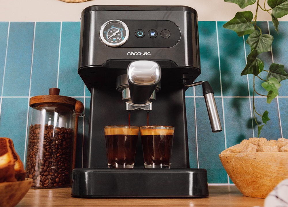 Ekspres CECOTEC Power Espresso 20 Pro Dwie kawy w tym samym czasie Podwójne ramię wylotowe  przygotowanie dwóch filiżanek jednocześnie