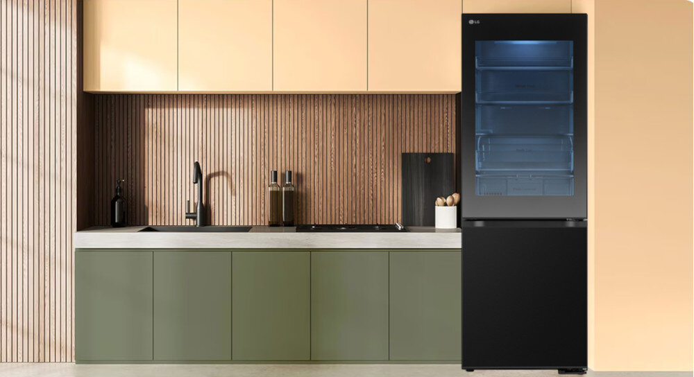 LODÓWKA LG GBG5160CEV zdjęcie lifestyle front zamknięta kolor czarny drzwi InstaView podgląd zawartości zapukaj dwa razy Technologia DoorCooling+ Technologia DoorCooling+ Funkcjonalne wnętrze Świeżość warzyw i owoców Aplikacja ThinQ