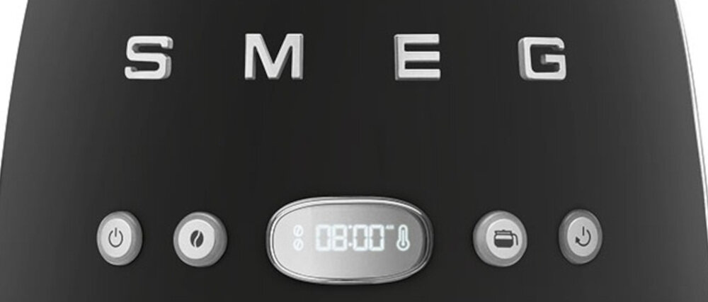 Ekspres SMEG DCF02BLMEU Kontrola i czytelność Wyświetlacz LED intuicyjny panel kontrola ułatwienie obsługa Regulacja twardości wody wskaźnik potrzeby odkamieniania