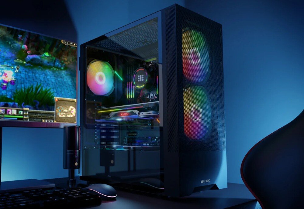 Komputer MAD DOG ARYA-A02WR16 R5-3600 16GB RAM 1TB SSD GeForce RTX3060 Windows 11 Home obudowa wygląd wentylacja filtry porty zawias