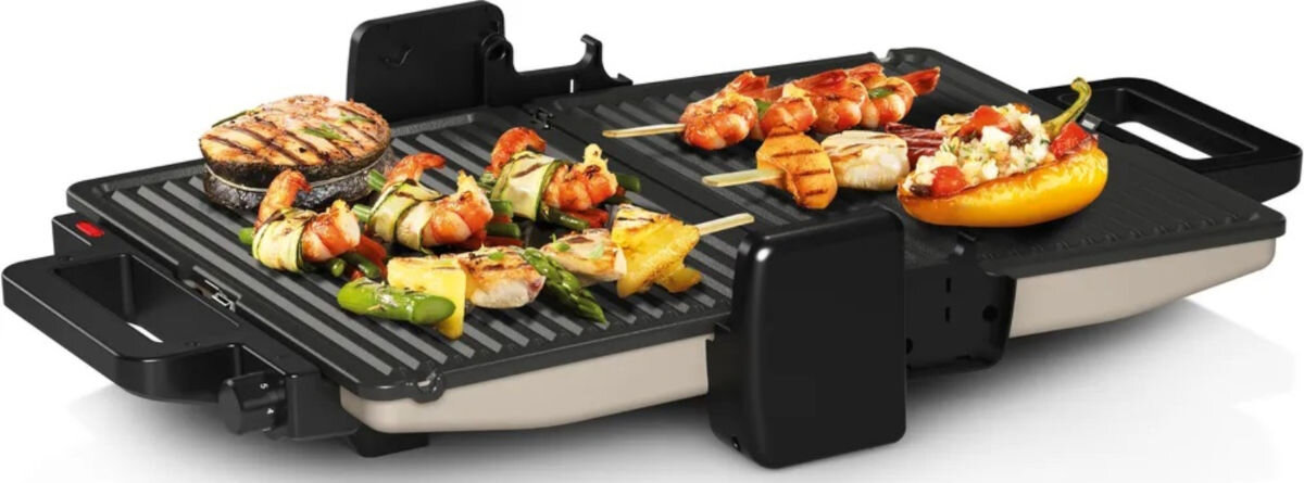 Grill elektryczny BOSCH TCG3302, grill elektryczny, trzy pozycje, powierzchnia grillowania, całoroczne grillowanie, Grill BOSCH TCG3302 rozłożony zawiera grillowane szaszłyki z krewetkami, warzywa, mięso, ser, kolorowe dania