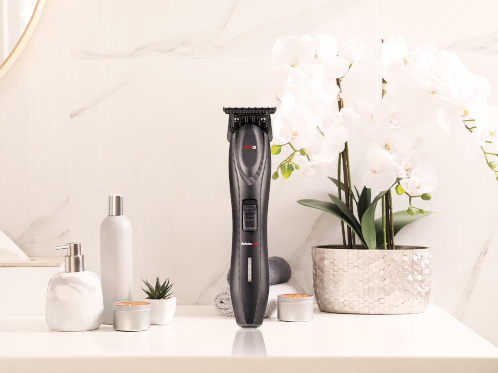 Strzyżarka BABYLISS Pro FXX3CBE funkcjonalność precyzja wysokowydajny bezszczotkowy silnik ostrze T-blade w salonach fryzjerskich w domowej pielęgnacji ergonomiczna konstrukcja długi czas pracy sprosta zadaniom