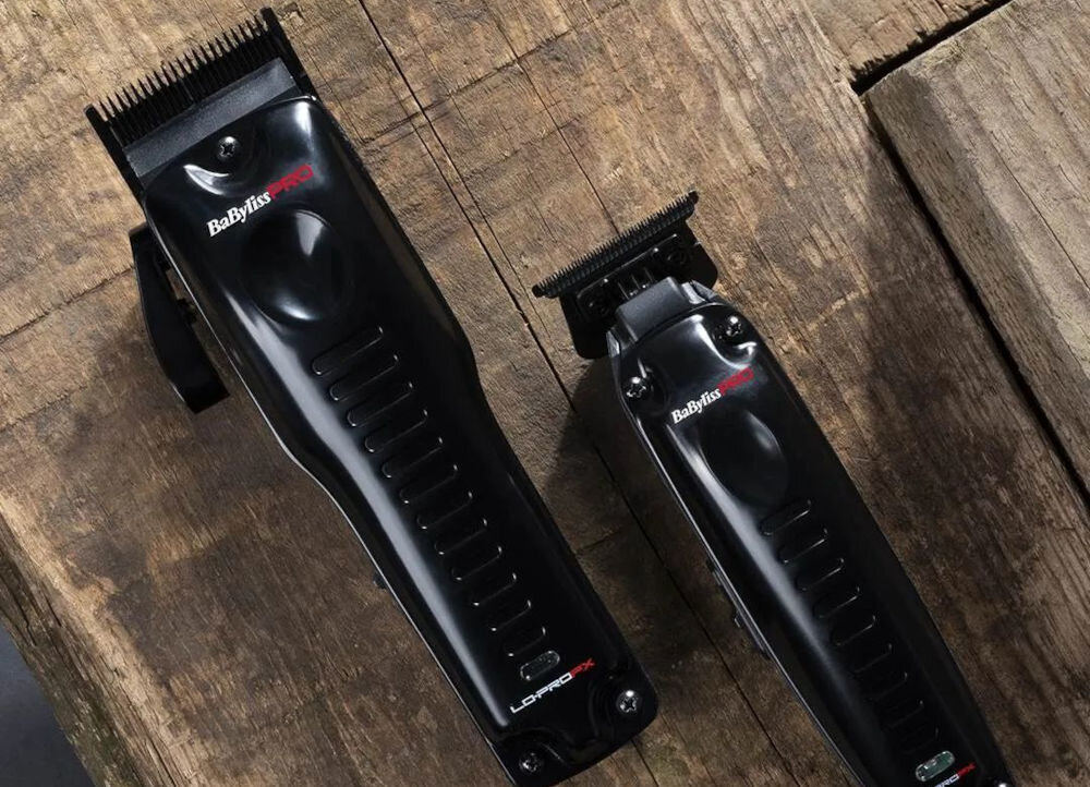 Strzyżarka BABYLISS Pro FX825E precyzyjne cięcie maszynki drewniany stół karbowana konstrukcja elegancki czarny kolor