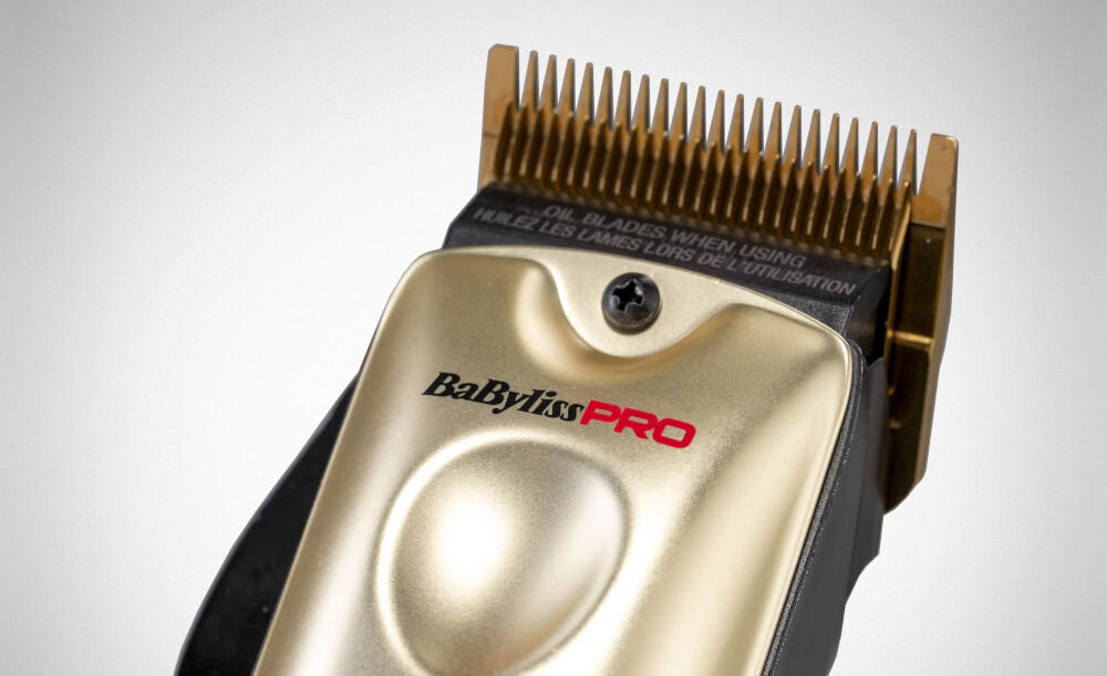 Strzyżarka BABYLISS Pro FX825GE ostrza fade z tytanu o długości 45 mm odporność na zużycie nienagrzewające się w trakcie pracy funkcja zero gap do wykończeń i detali hipoalergiczne  właściwości ostrza dla każdego typu skóry uniwersalne precyzyjne 