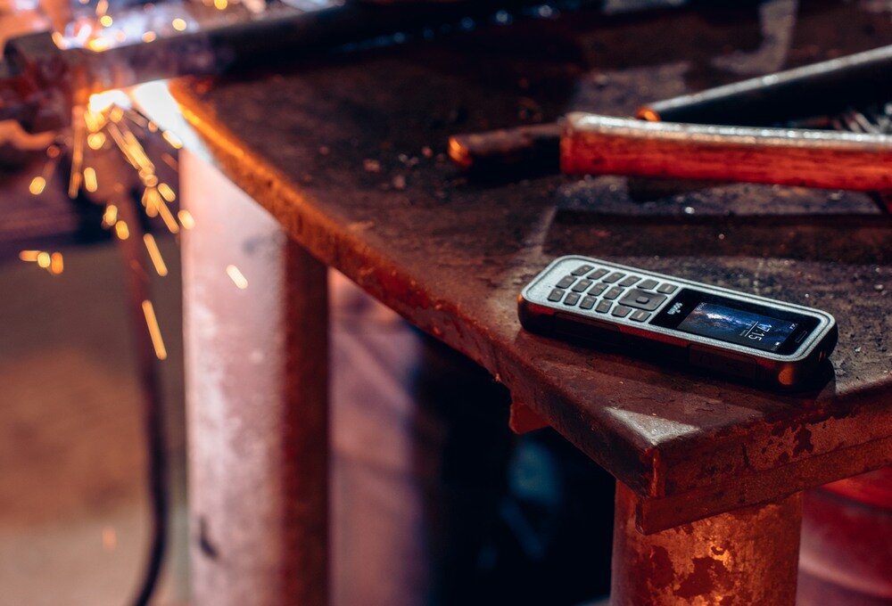 Telefon SONIM XP100 4G aparat