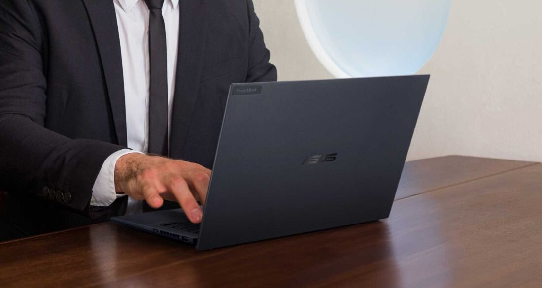 Laptop ExpertBook B9 B9403 - Laptop