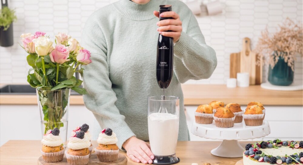 Blender ETA 4w1 Lento 401790000 funkcja miksowania, siekania i rozdrabniania, szybka i wygodna praca