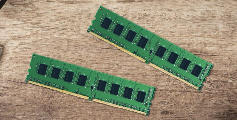 Komputer XQUANTUM XQI5R16S1TBWF-XI19WH i3-12100F 16GB RAM 1TB SSD GeForce GT710 DVD Wi-Fi Windows 11 Home  
					dwa moduły pamięci DDR4 GOODRAM 16 GB 3200 MHz CL22