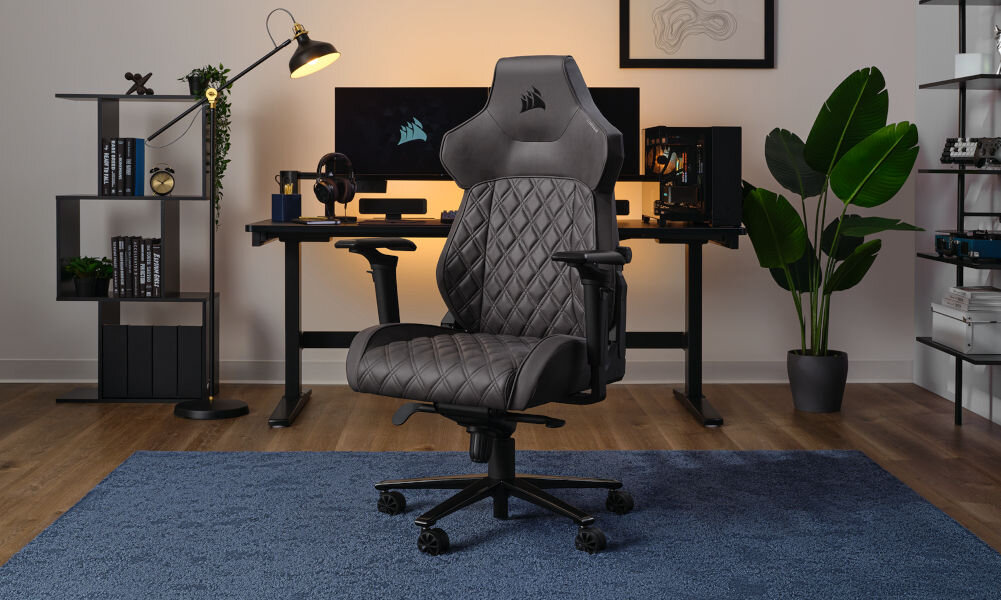 Fotel CORSAIR TC500 Luxe Grafitowy fotel stojący w pokoju wyposażony w wytrzymałą stalową ramę i metalową podstawę wykończoną elegancką powłoką malowaną proszkowo, solidna konstrukcja wytrzymująca obciążenie do 120 kg