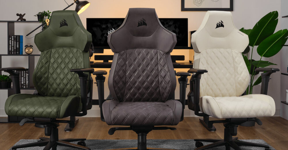 Fotel CORSAIR TC500 Luxe Kremowy fotel łączy w sobie elegancki design i funkcjonalność, został wykonany z oddychającej tkaniny wysokiej jakości,
na której widać precyzyjne, pikowane wykończenie trzy wersje kolorystyczne
na zdjęciu 3 fotele w kolorach Shadow (grafitowy) Frost (kremowy) i Sherwood (ciemnozielony)
