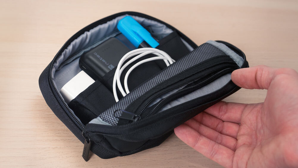 Plecak na laptopa NATEC Kudu Plus 15.6 cali Czarny organizer, który stylistycznie współgra
z plecakiem